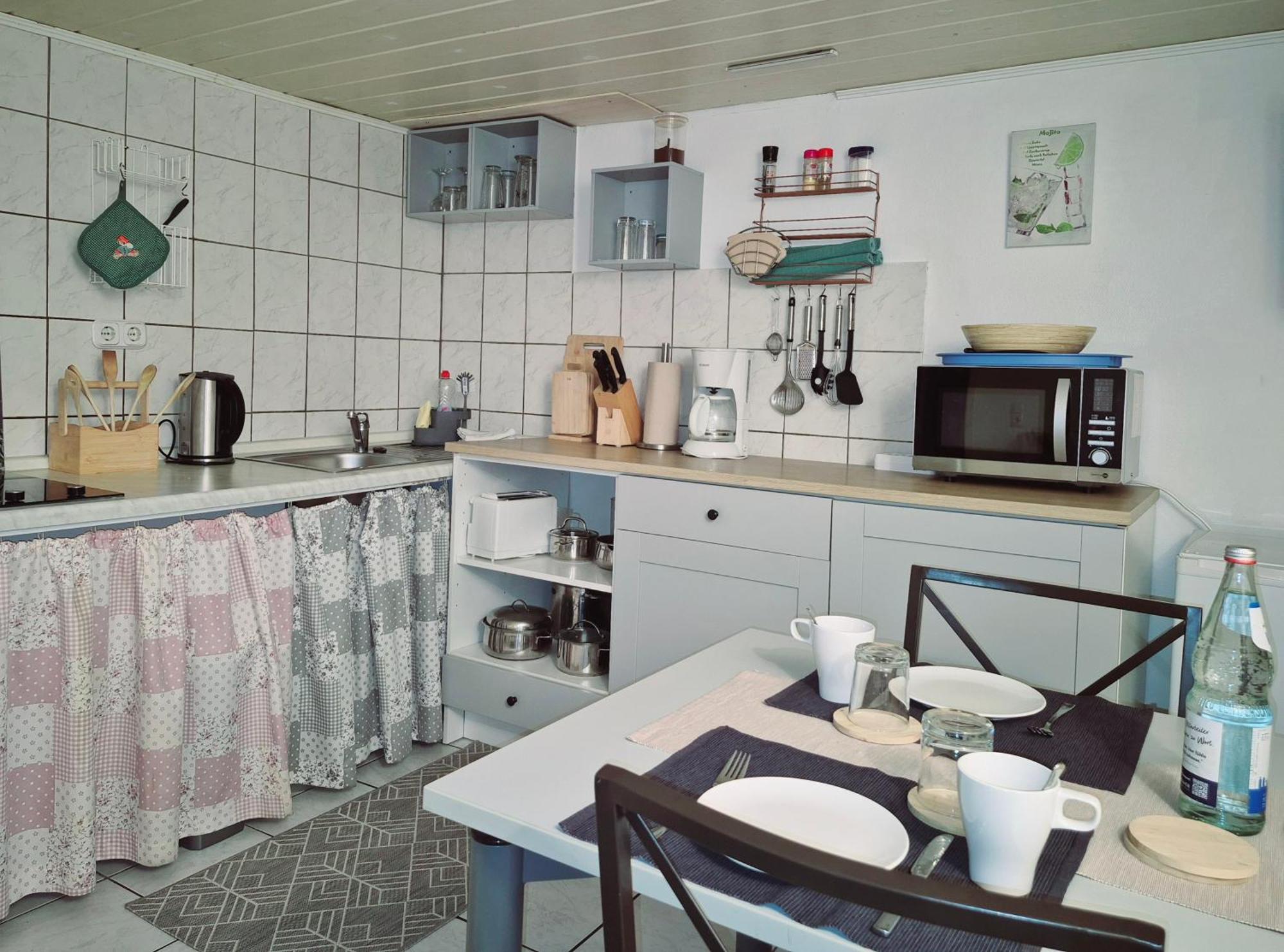 フレンスブルクUntergeschoss, Kaelder, Basement In Ruhiger Wohngegendアパートメント エクステリア 写真
